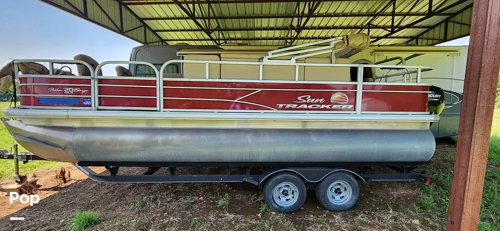 2019 Sun Tracker fishin' barge 20 dlx