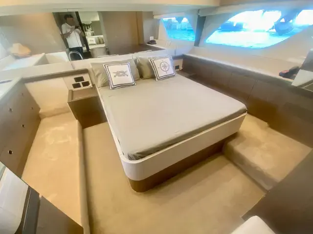 Ferretti Yachts 550