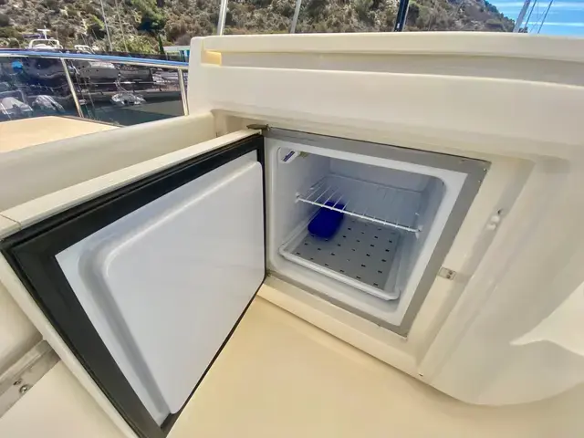 Ferretti Yachts 550