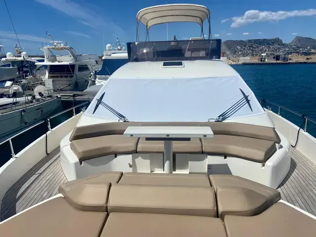 Ferretti Yachts 550