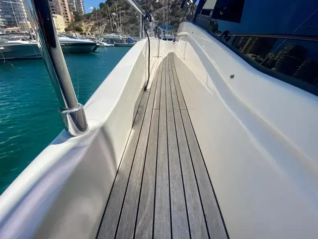 Ferretti Yachts 550