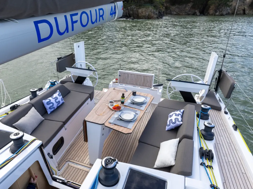 2024 Dufour 44'