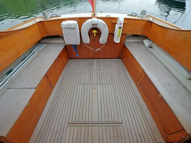 Classic Fred Parker Motor Yacht