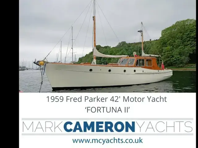 Classic Fred Parker Motor Yacht