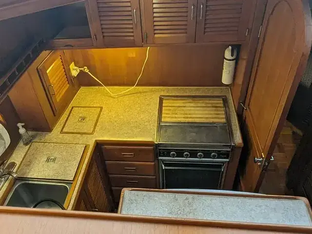 Jefferson 42 Aft Cabin Motor Yacht