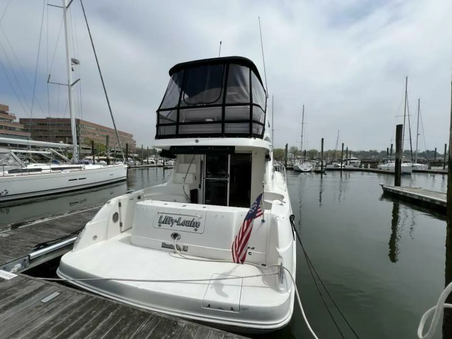 2009 Sea Ray 44 sedan bridge