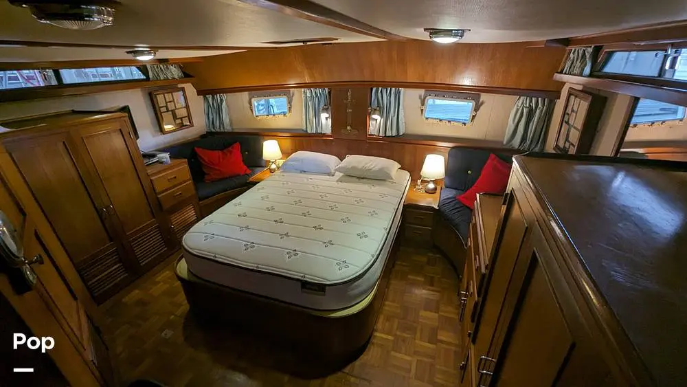 1986 Jefferson 42 aft cabin motor yacht