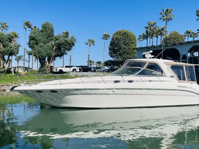 Sea Ray 410 Express Cruiser