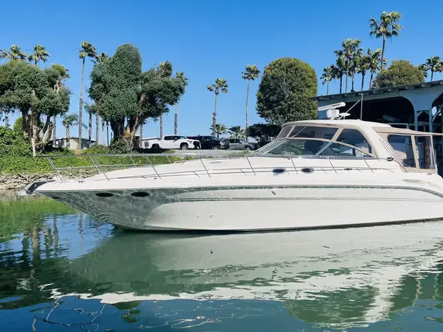 Sea Ray 410 Express Cruiser