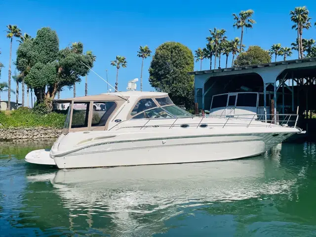 Sea Ray 410 Express Cruiser