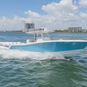 2018 Invincible Boats 39'