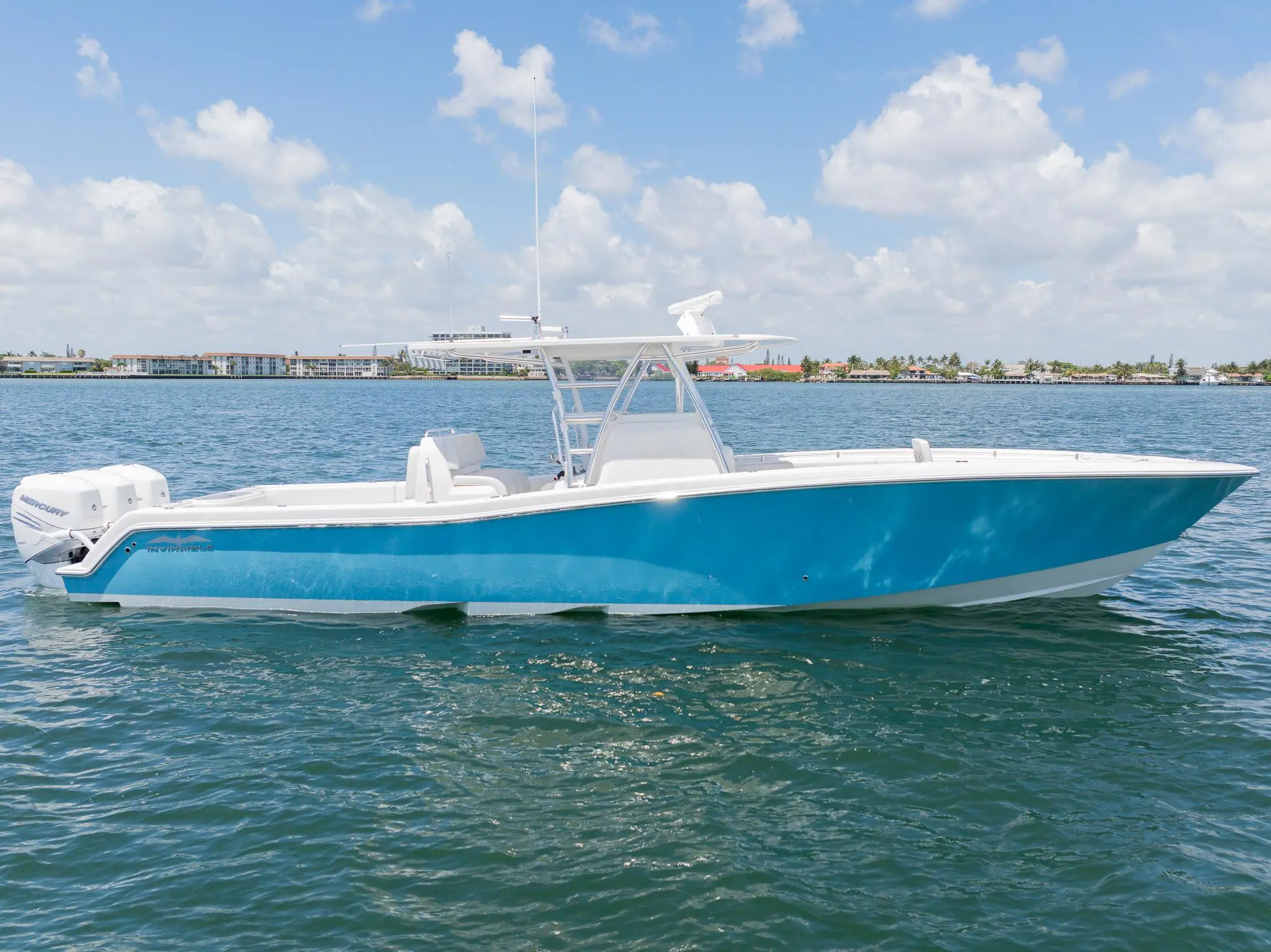 2018 Invincible 39'