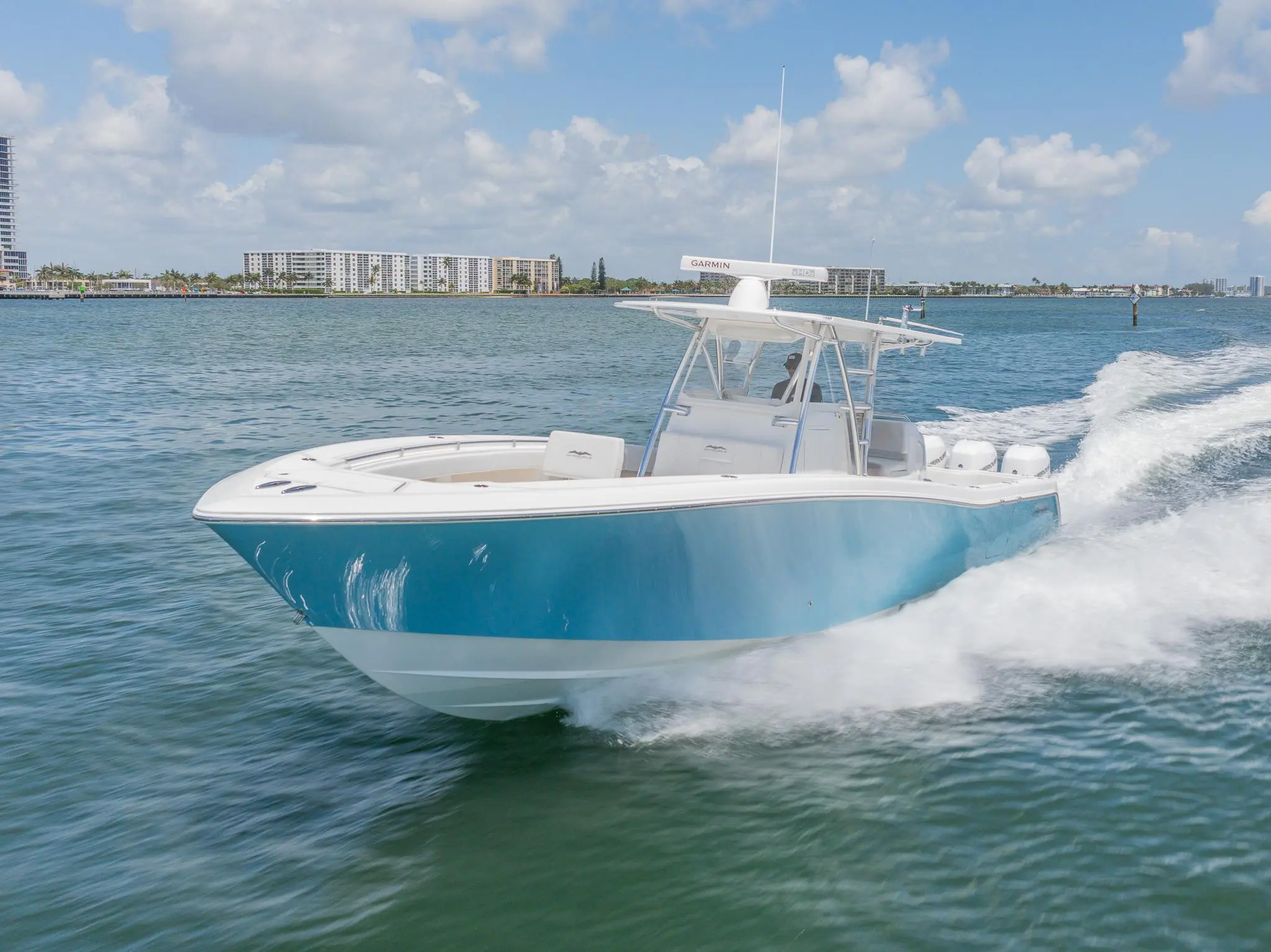 2018 Invincible 39'