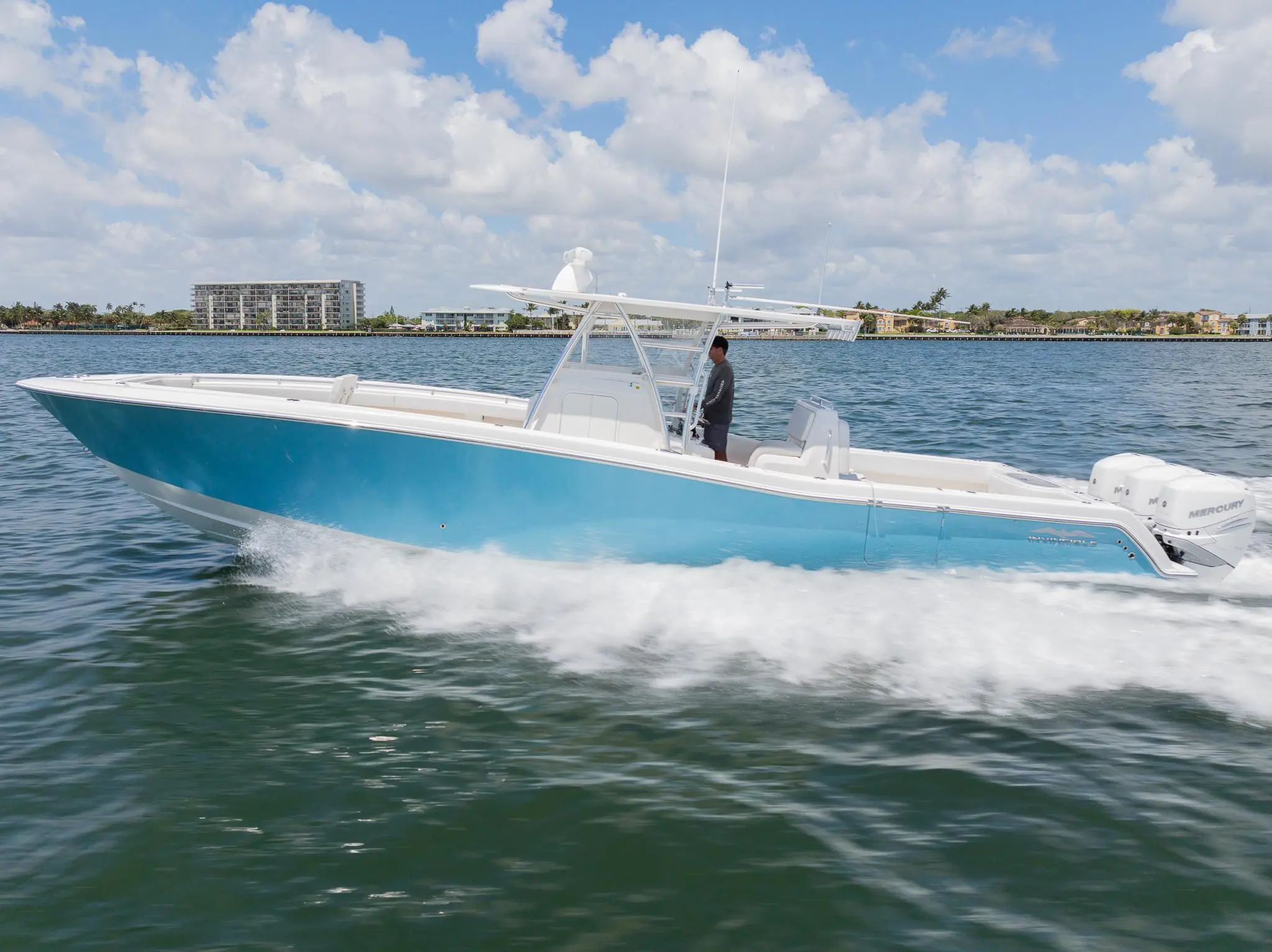 2018 Invincible 39'