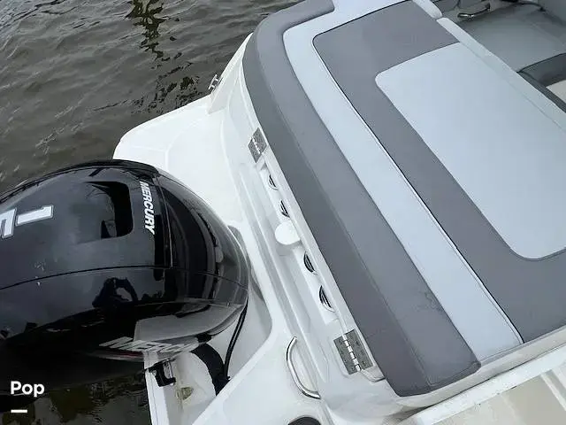 Bayliner Vr6