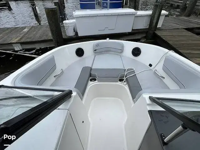 Bayliner Vr6