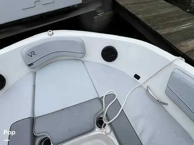 Bayliner Vr6