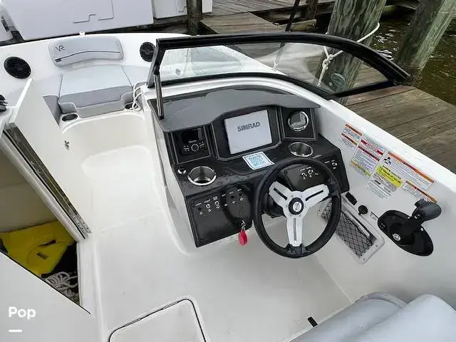 Bayliner Vr6