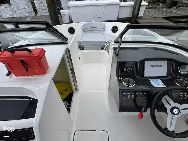 Bayliner Vr6