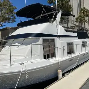 1984 Uniflite Yacht Home