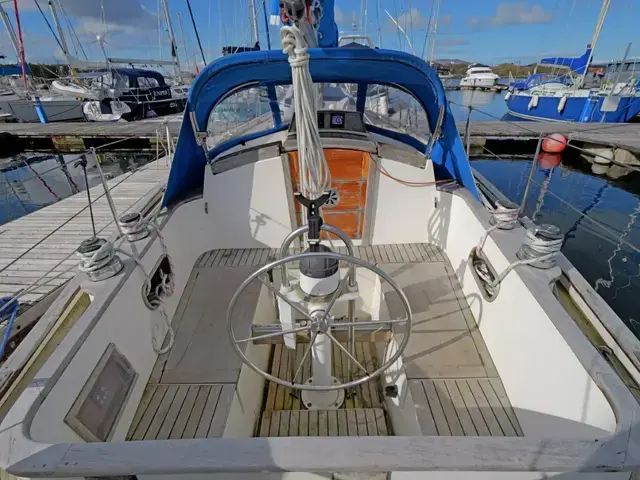 Tradewind 35