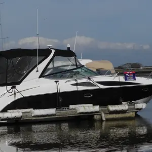 2011 Bayliner 315 Sports Cruiser