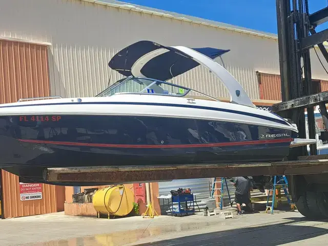 Regal 2700 Bowrider