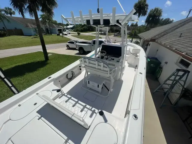 Blue Wave Boats 2800 Pure Hybrid