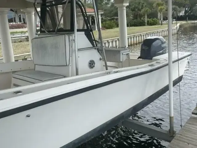 Mako 221 Center Console