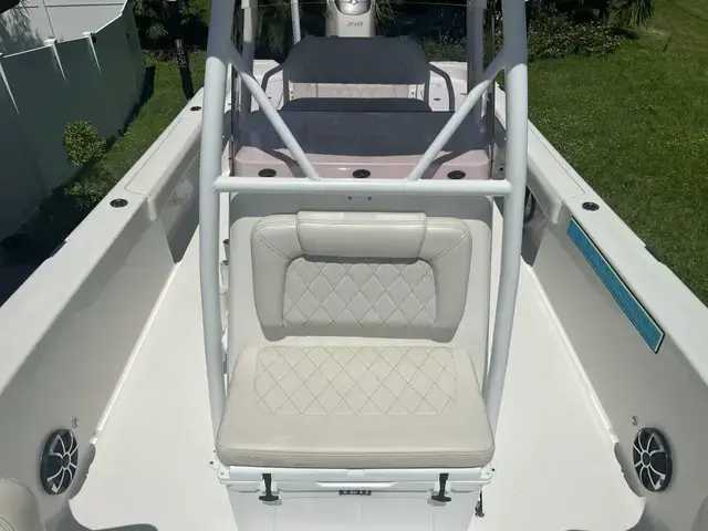 Blue Wave Boats 2800 Pure Hybrid