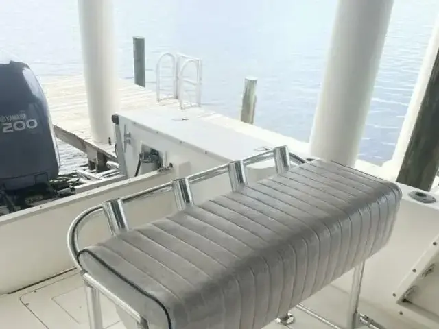 Mako 221 Center Console