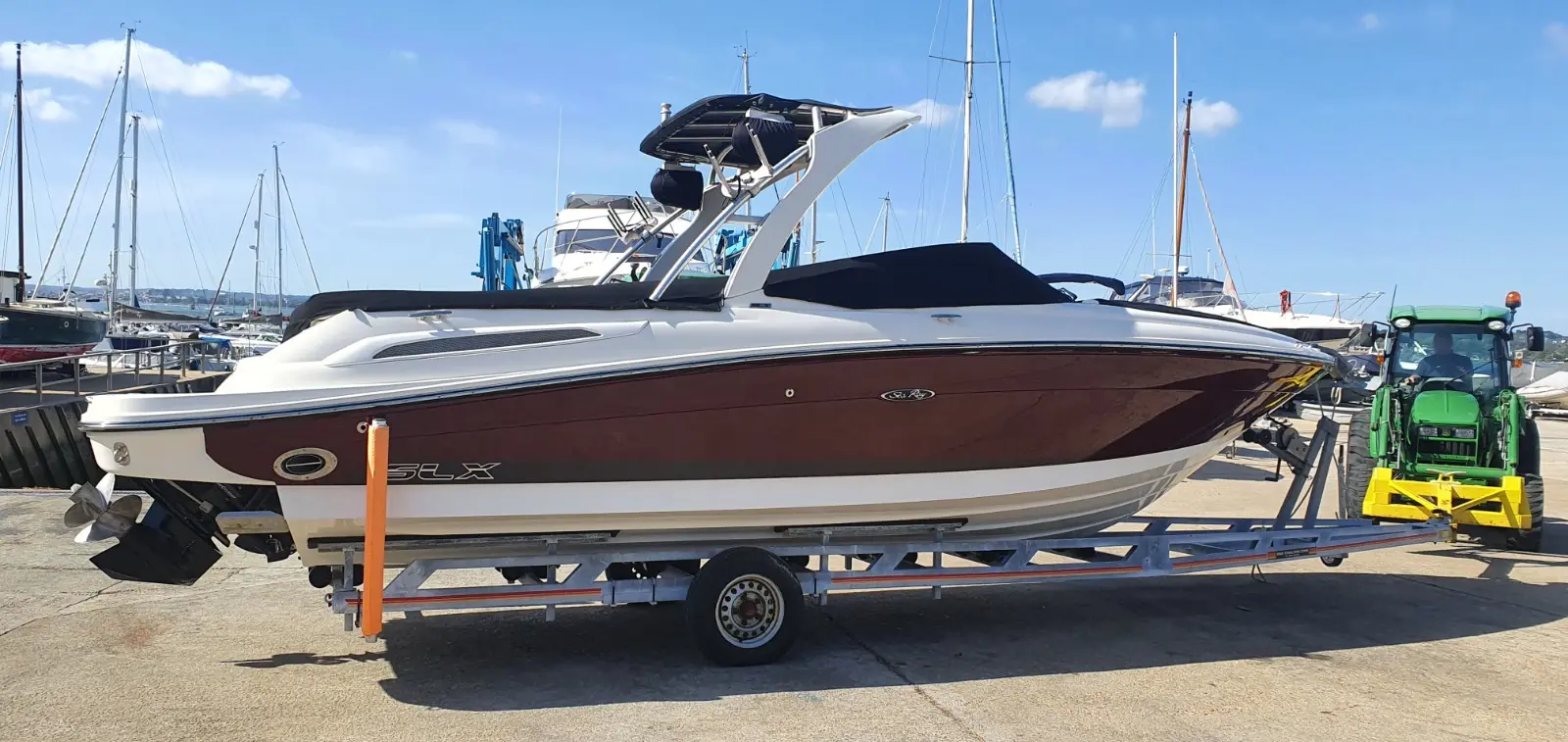 2010 Sea Ray 250 slx