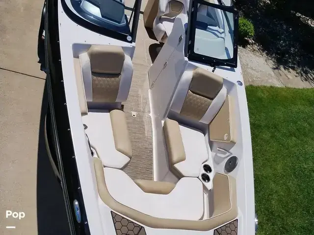 Scarab 255 Platinum Se