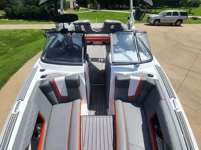 Nautique G25