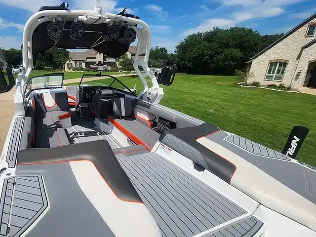 Nautique G25