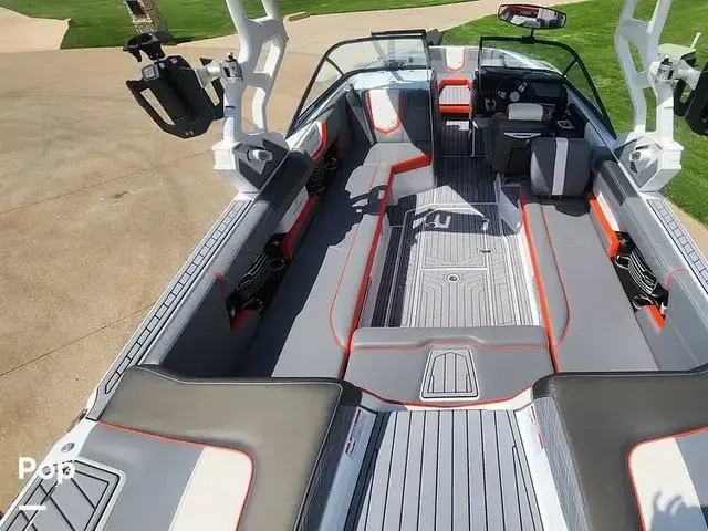 Nautique G25