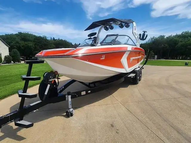 Nautique G25