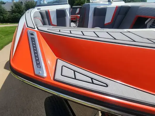 Nautique G25