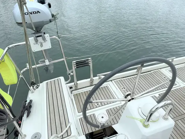 Beneteau Oceanis 35