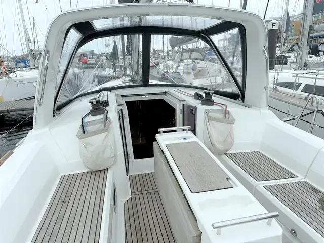 Beneteau Oceanis 35