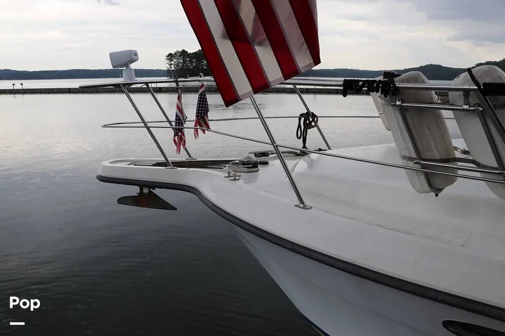 1994 Carver 390 aft cabin