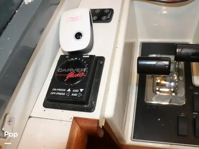 Carver 390 Aft Cabin Motor Yacht