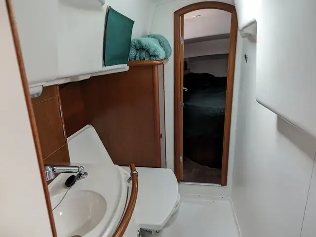 Beneteau Oceanis 36 CC