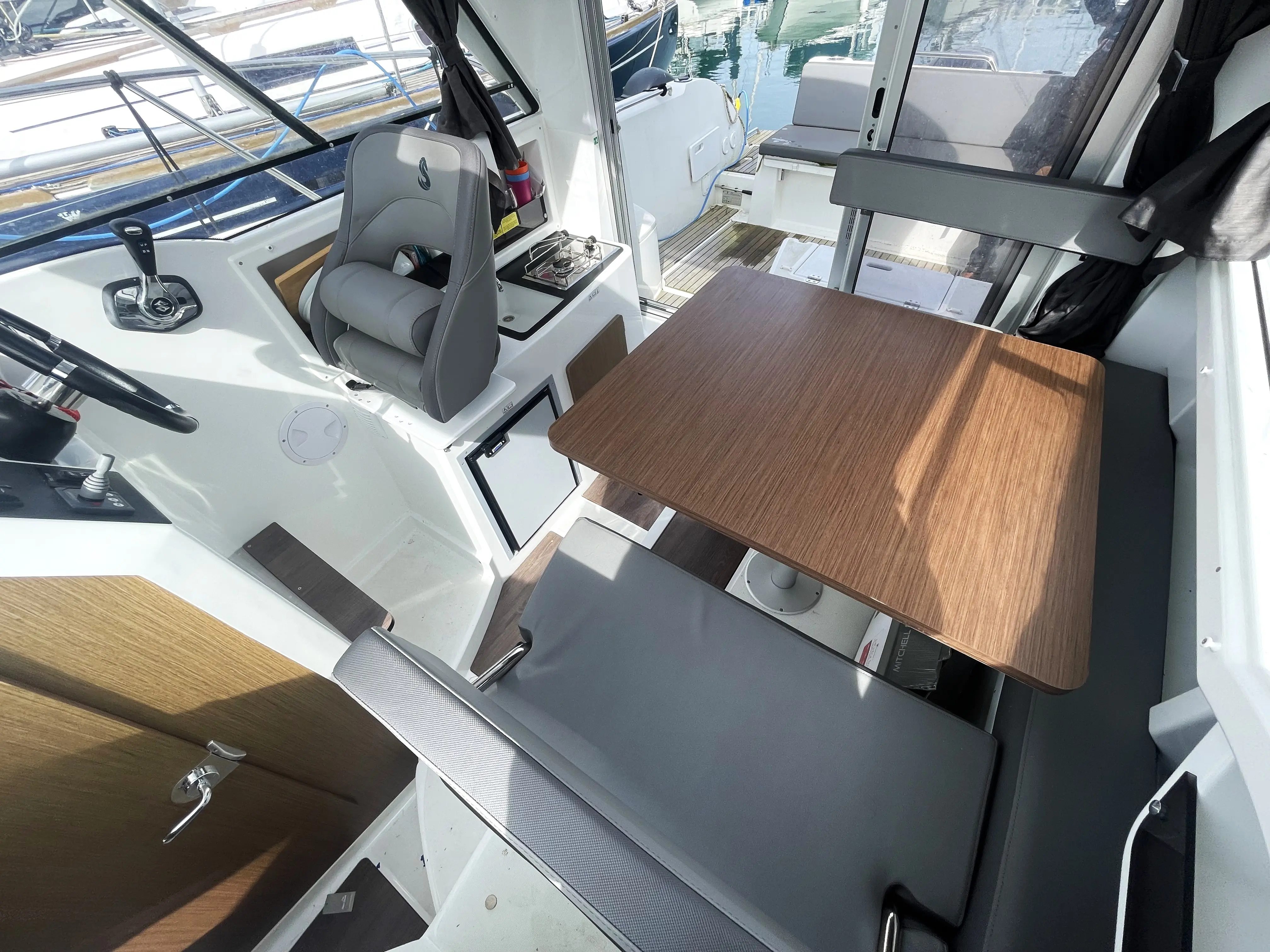 2021 Beneteau antares 8