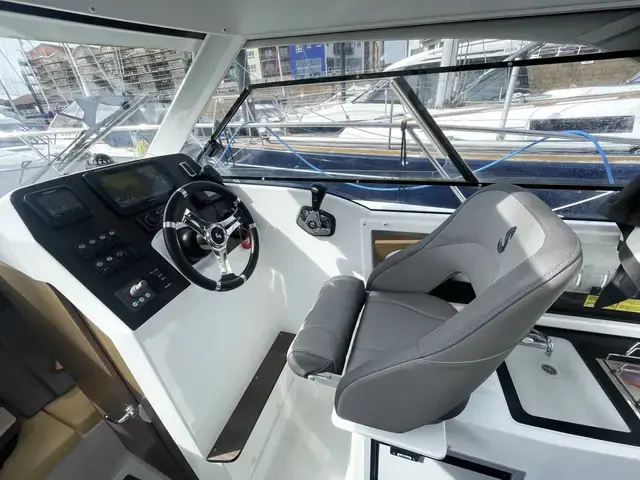 Beneteau Antares 8