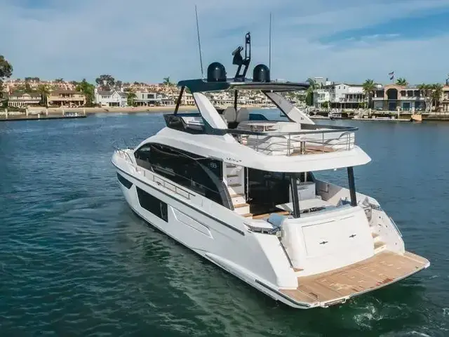 Azimut Fly 68