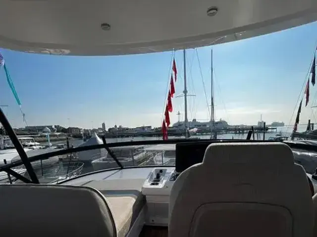 Azimut Magellano 60