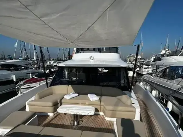 Azimut Magellano 60