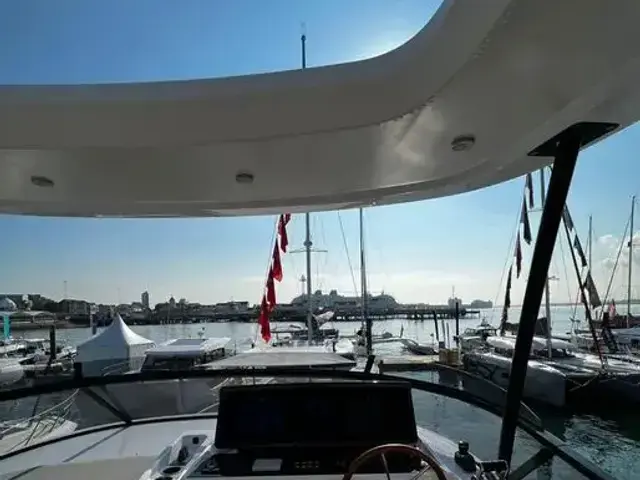 Azimut Magellano 60