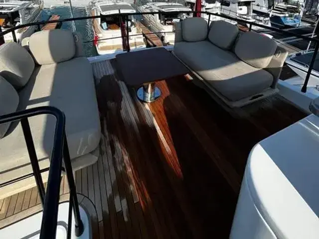 Azimut Magellano 60